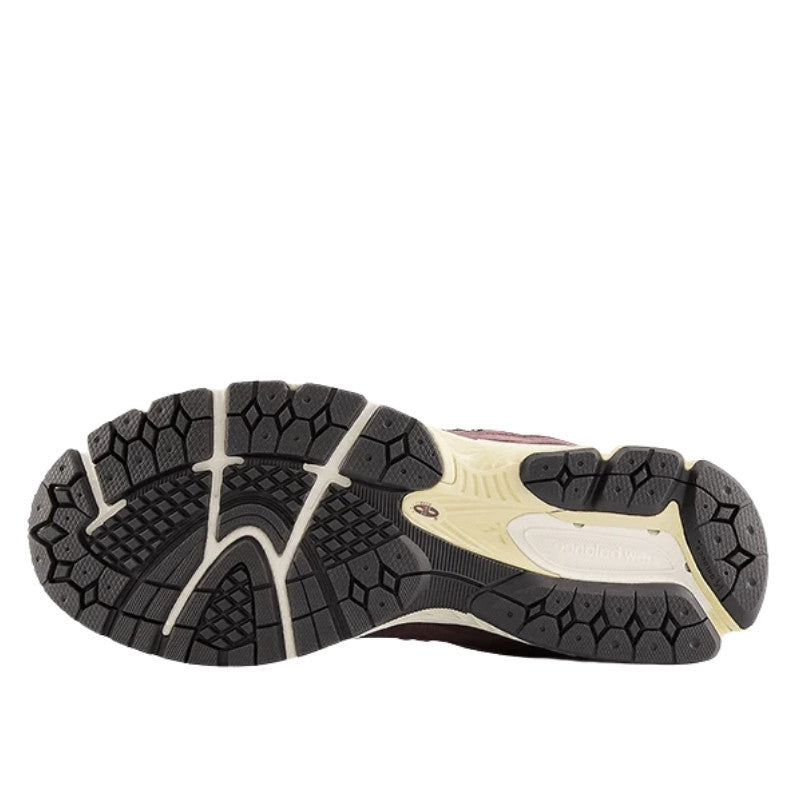 New Balance 2002R Truffle - M2002RCD