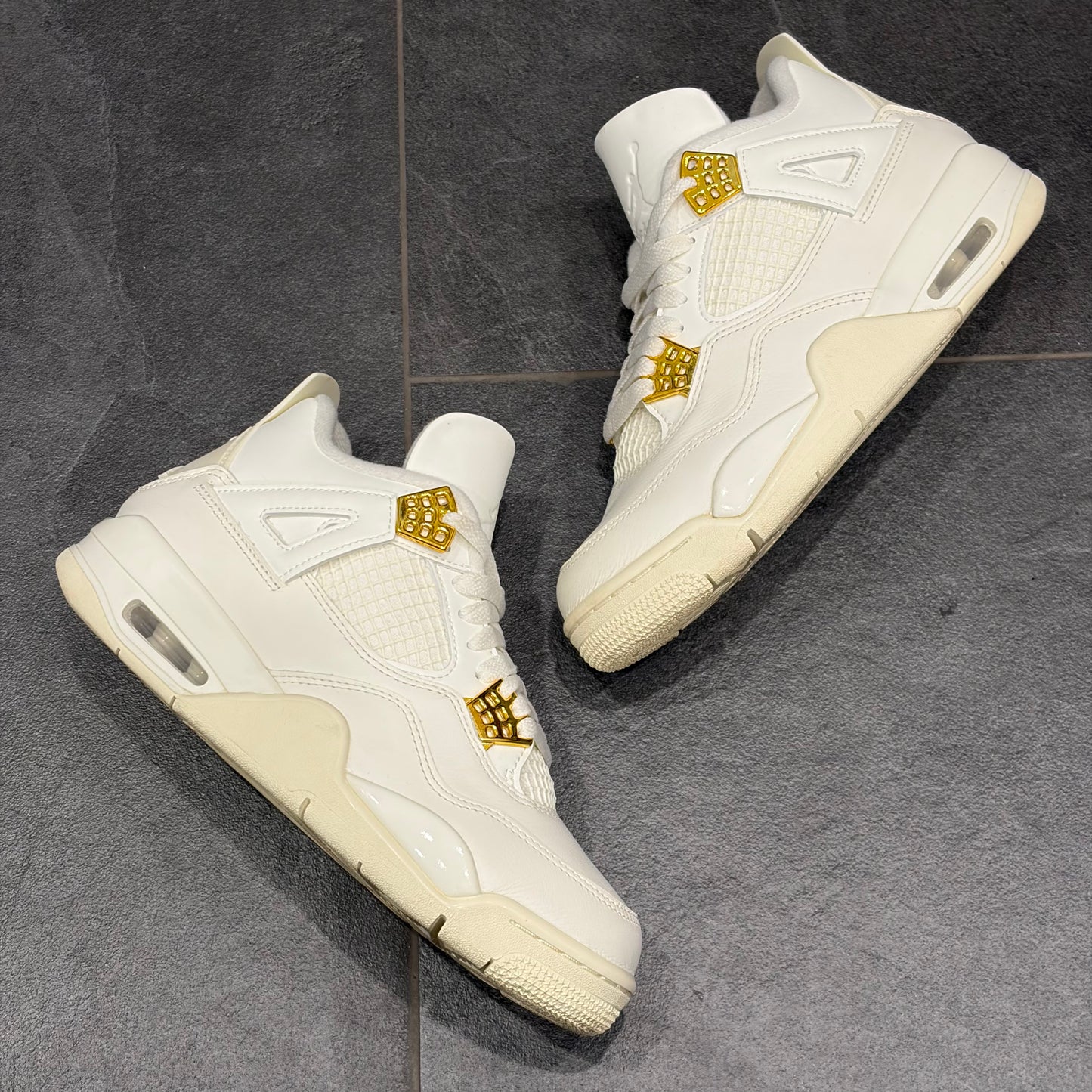 Air Jordan 4 Sail Metallic Gold - Taille 38,5 (Occasion)
