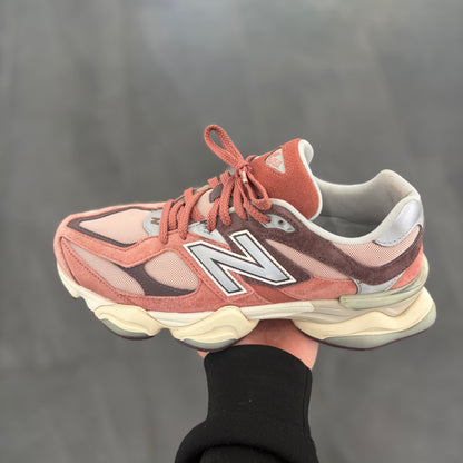 New Balance 9060 Sea Salt Cherry Blossom - Taille 45 (Occasion)