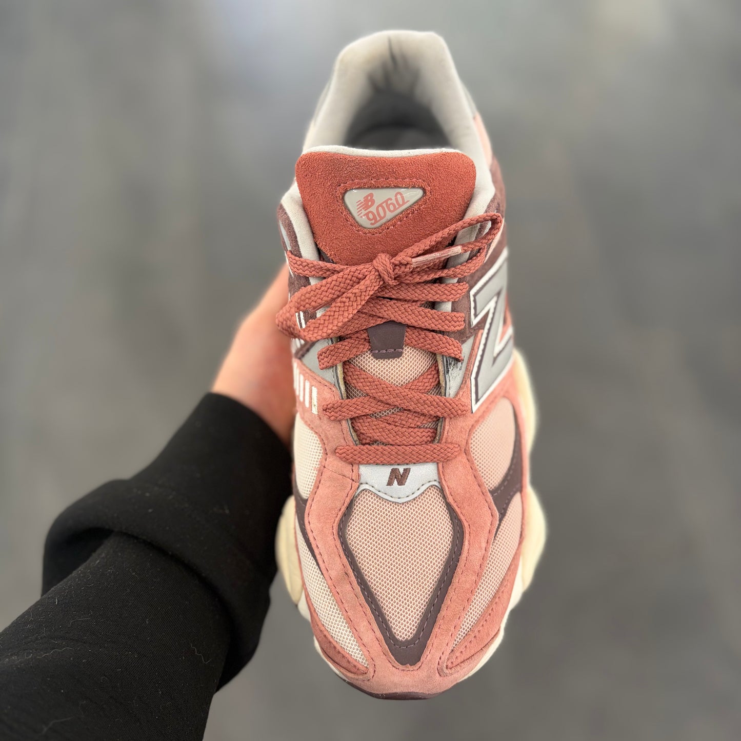 New Balance 9060 Sea Salt Cherry Blossom - Taille 45 (Occasion)