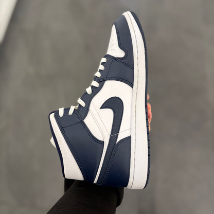 Air Jordan 1 Mid White Metallic Gold Obsidian - Taille 43 (Occasion)