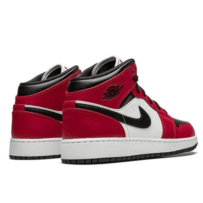 Air Jordan Air Jordan 1 Mid Chicago Black Toe - 554724-069 / 554725-069