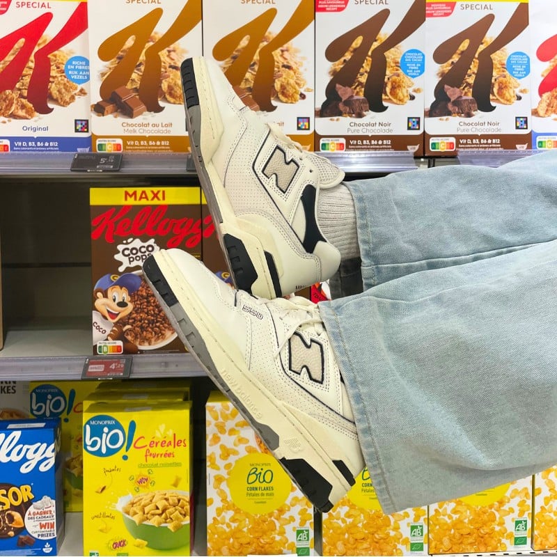 New Balance 550 Cream Black - BB550LWT