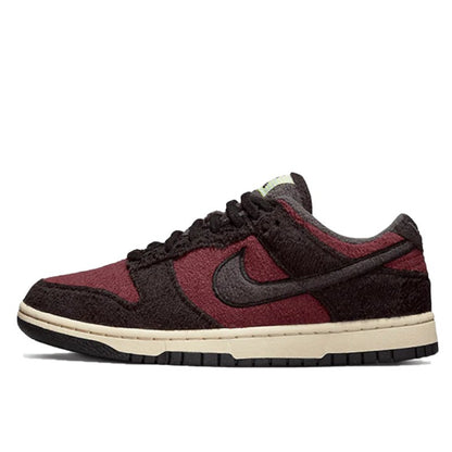 Nike Dunk Low SE Fleece Burgundy Crush - DQ7579-600