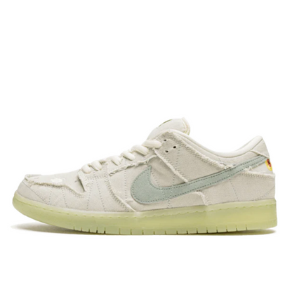 Nike SB Dunk Low Mummy - DM0774-111