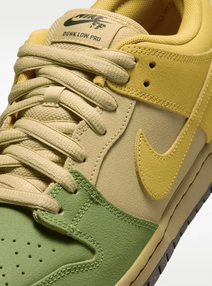 Nike SB Dunk Low Pro Hatch Chili