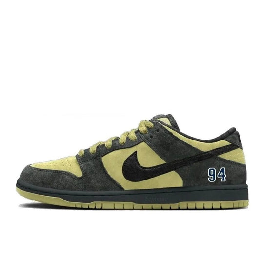 Nike SB Dunk Low Supreme 94 Hulk - HQ8487-300