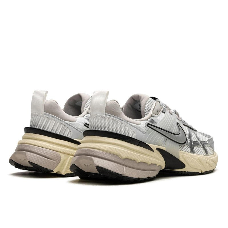 Nike V2K Run Metallic Silver - FD0736-100