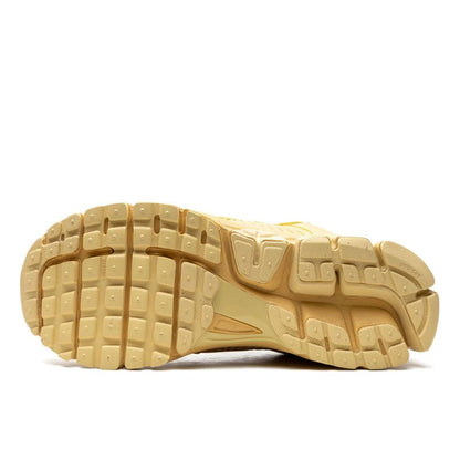 Nike Zoom Vomero 5 Saturn Gold - FQ7079-700