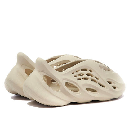 Adidas Yeezy Foam RNNR Sand - FY4567